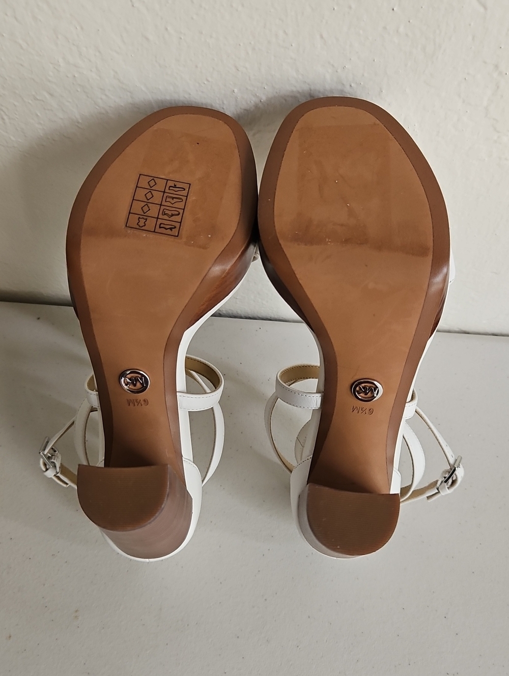 MICHAEL Michael Kors Charlize Strappy Platform Sandal - New - Picture 6 of 7